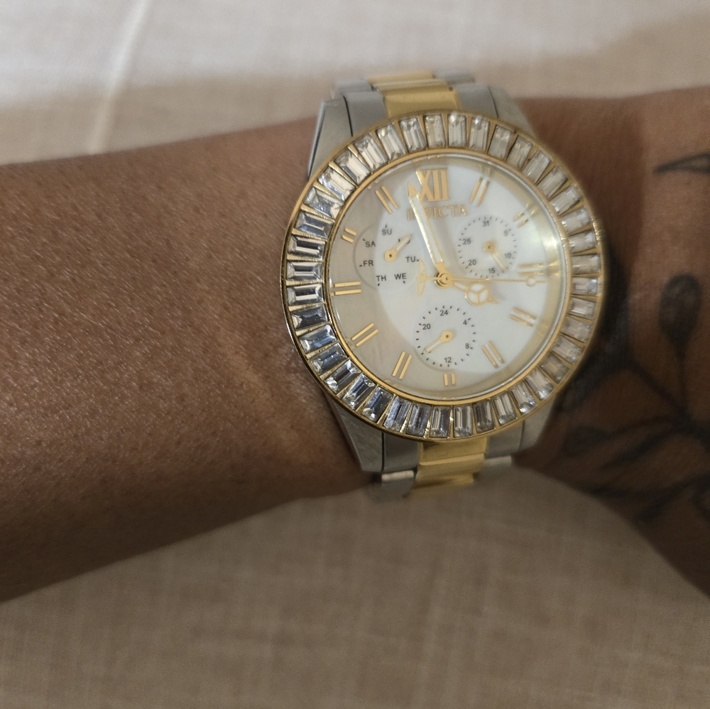 Women Invicta watch